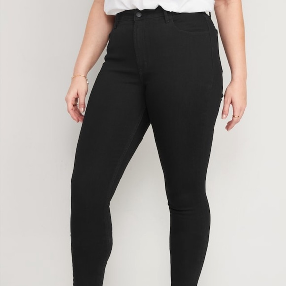 High-Waisted  Black Super-Skinny Jeans - Picture 6 of 12
